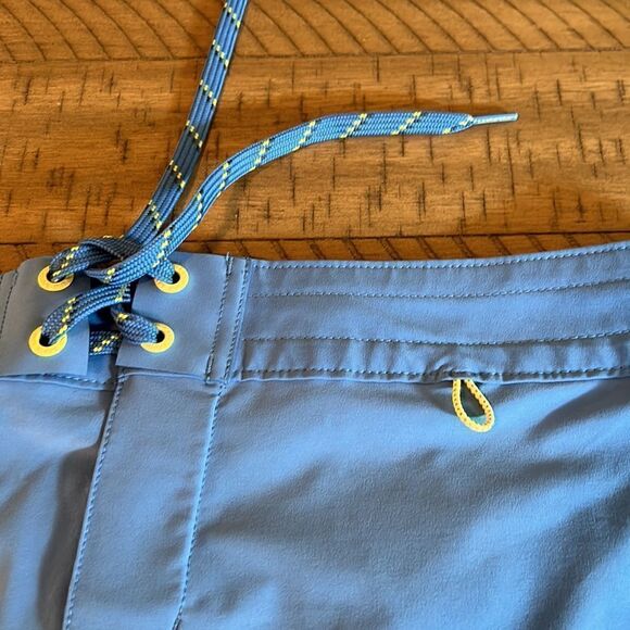 Lands’ End 🏄🏻‍♀️ Board Shorts 🩳 in French Blue Tie Waist Secure Back Pocket - Picture 4 of 17
